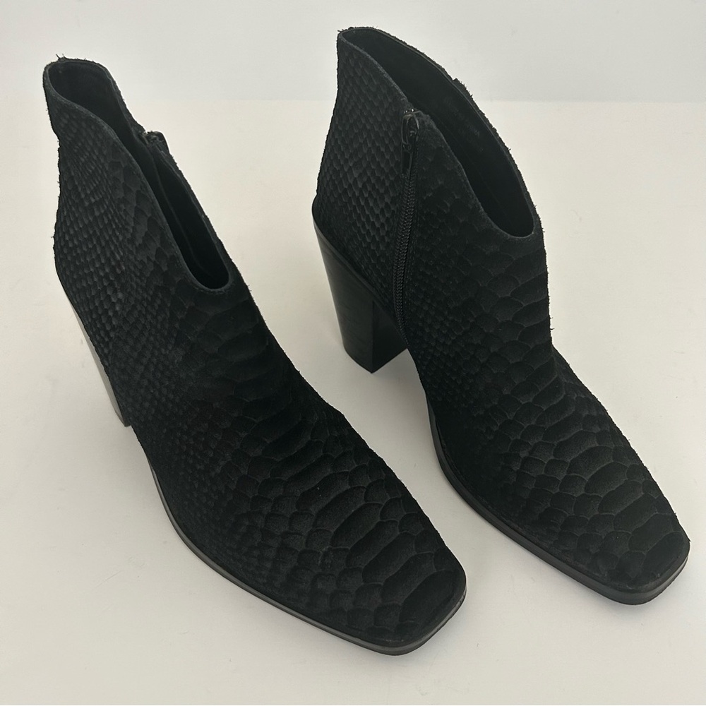 Jeffrey Campbell Square toe Black leather snake suede Rosee Booties Boots -  8